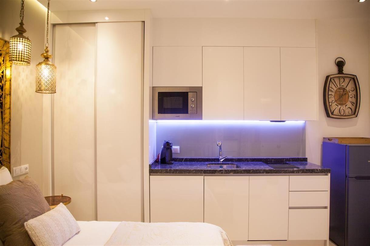 Apartamento Luna - Solo Adultos Madrid Esterno foto